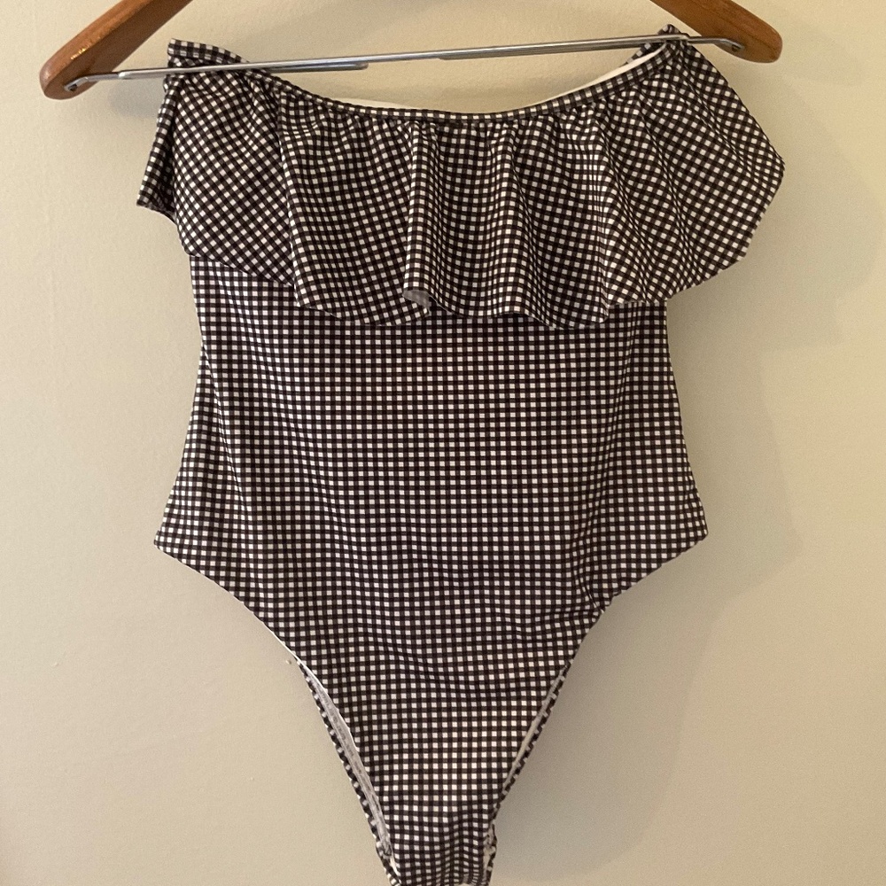 🌼 Strapless * Ruffled * Gingham SUIT 🔥